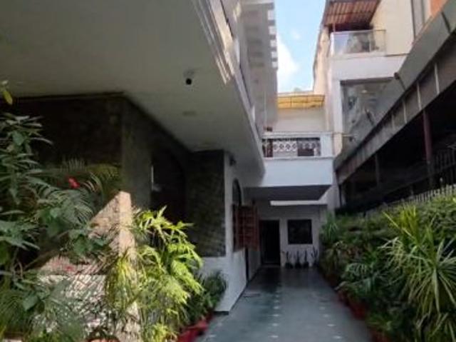House for sale in Sector 39, Noida