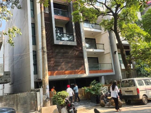 House for sale in Paschim Vihar, Delhi