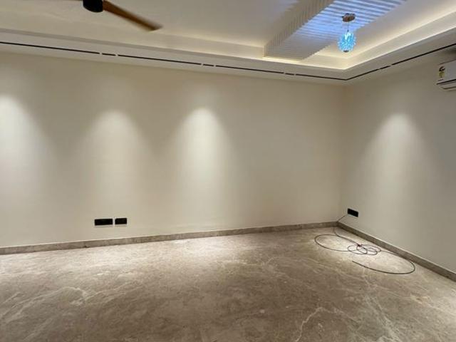 House for sale in 8B, Chandigarh