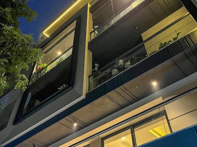 House for sale in North Delhi, Deri