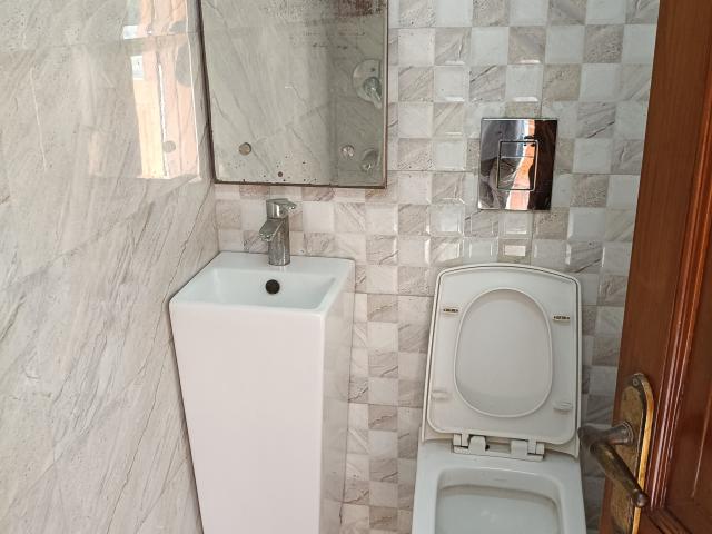 House for sale in Deri