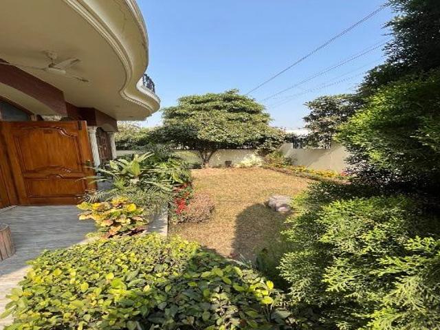 House for sale in Hariana