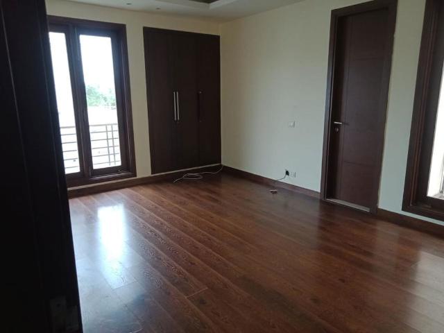 House for sale in New Friends Colony, Delhi