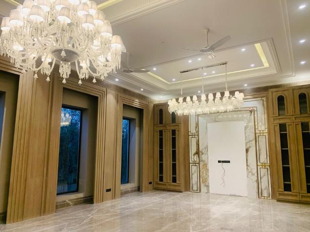 House for sale in Central Delhi, Deri