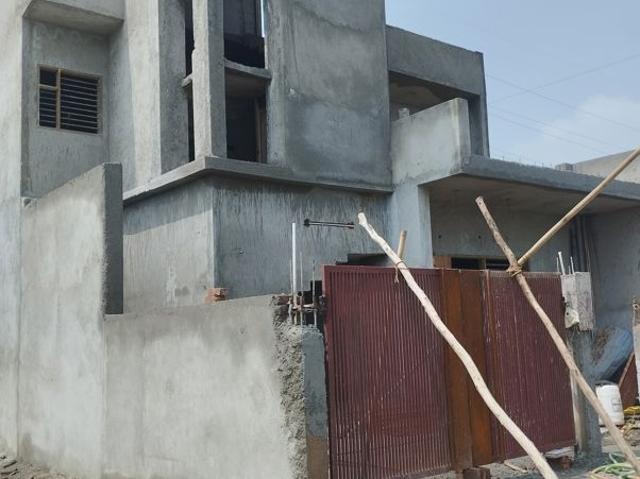 House for sale in Hariana