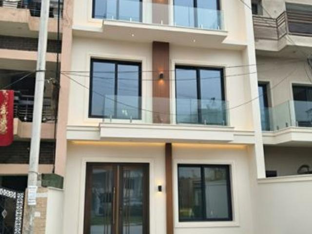 House for sale in Ward 15, Chandigarh