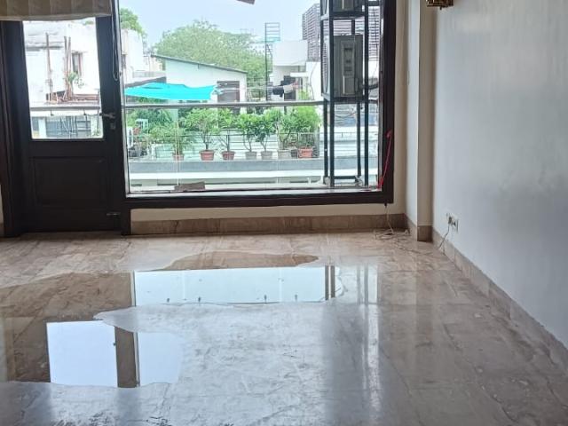 House for sale in New Friends Colony, Delhi