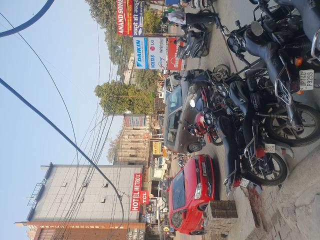House for sale in Navyug Market, Ghaziabad