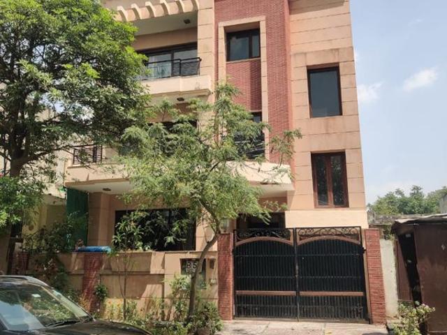 House for sale in Sector 92, Noida