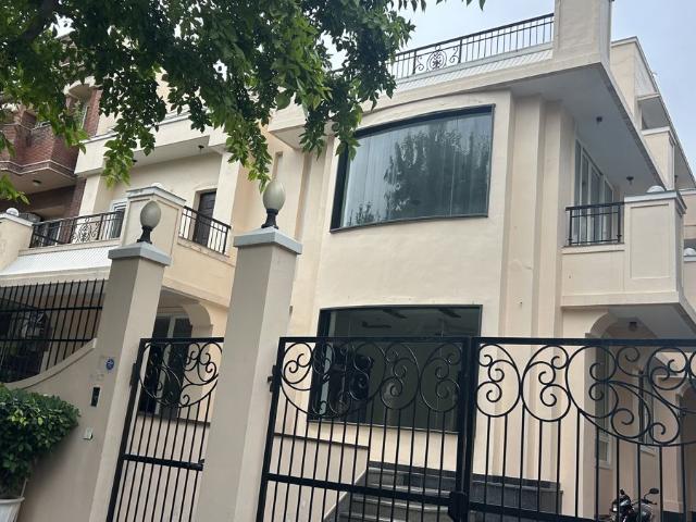 House for sale in Sector 47, Noida