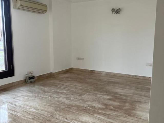 House for sale in Maharani Bagh, Delhi