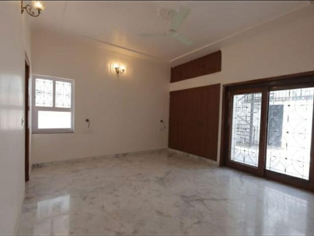House for sale in Maharani Bagh, Delhi