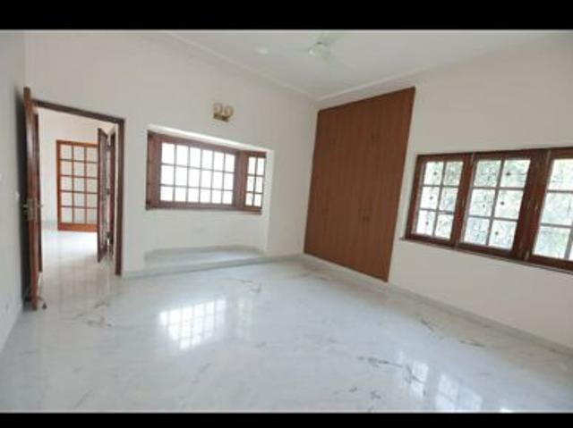 House for sale in East Delhi, Delhi