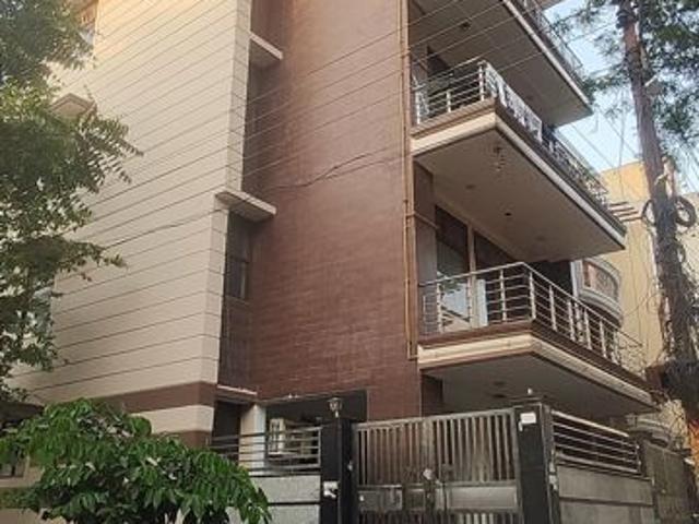 House for sale in Sector 48, Noida