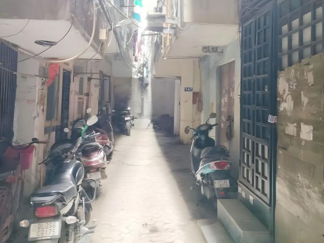 Flat for sale in Hauz Khas, Delhi