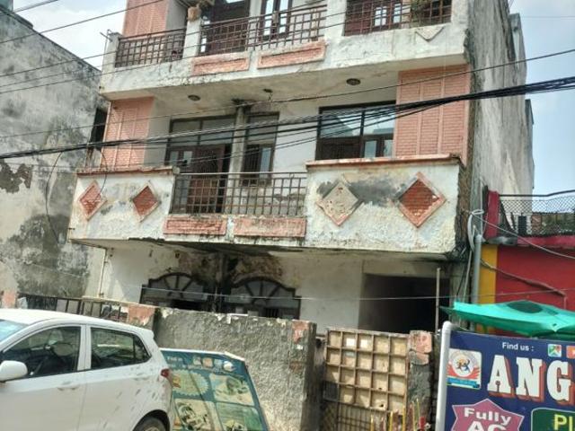 Flat for sale in Loni, Ghaziabad