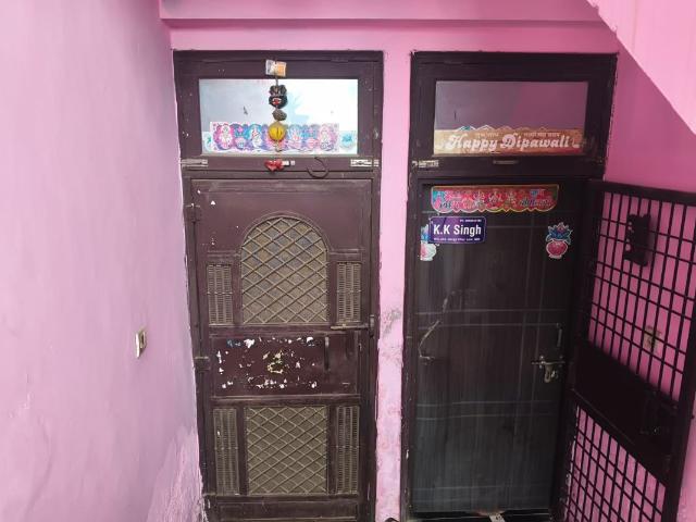 Flat for sale in Yamuna Vihar, Delhi