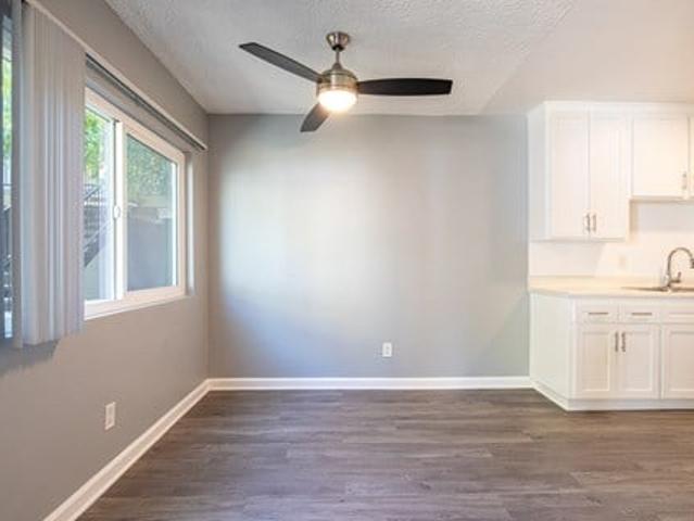 Apartment for rent in Reseda, Reseda