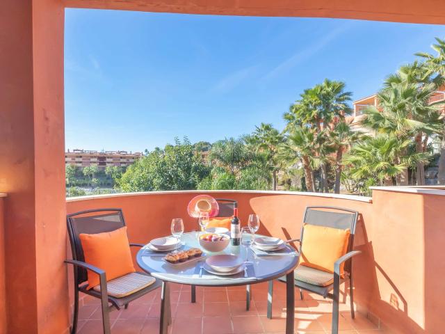 Apartamento en alquiler en Artola, Costa del Sol Occidental