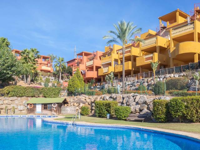 Apartamento en alquiler en Artola, Costa del Sol Occidental