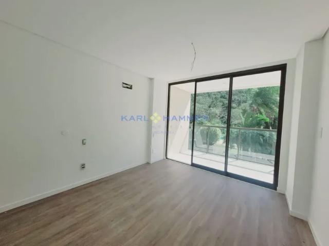 Apartamento venda em Região Geográfica Imediata de Petrópolis, Região Metropolitana do Rio de Janeiro