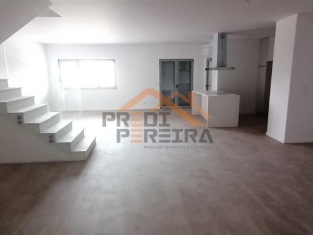 Apartamento venda em Bairro das Sousas, Santiago Dos Velhos