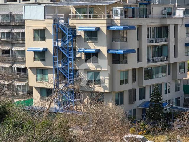 Building for sale in Islamabad