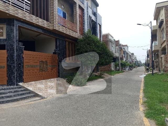 House for sale in Faisalabad, Islamabad Capital Territory