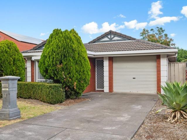 House for sale in Woodcroft, Adelaide