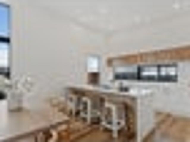 House for sale in Chaslands, Canterbury