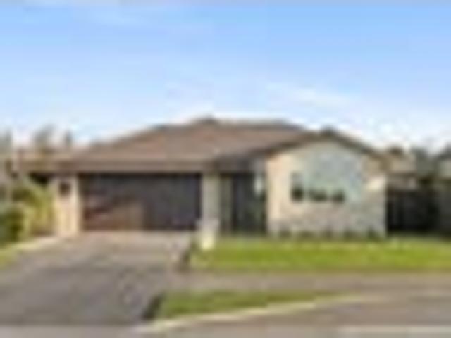 House for sale in Chaslands, Canterbury