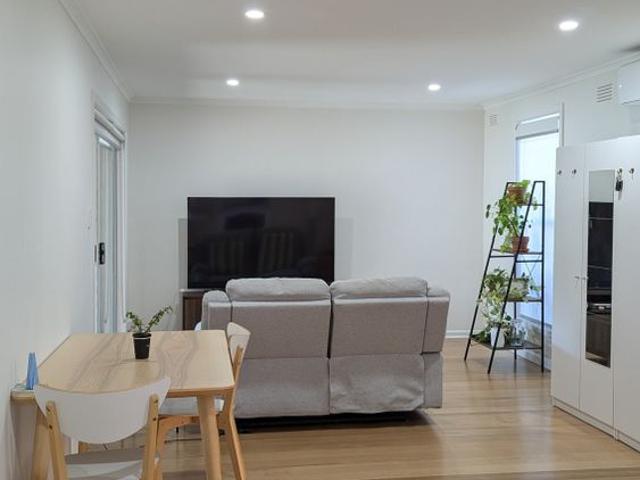Room for rent in Camerons Creek, Victoria