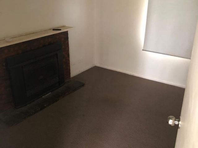 Room for rent in Camerons Creek, Victoria