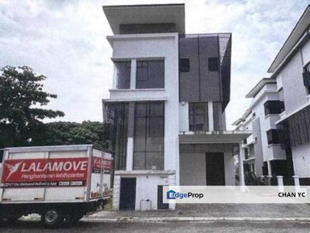 House for sale in Seksyen 33, Shah Alam