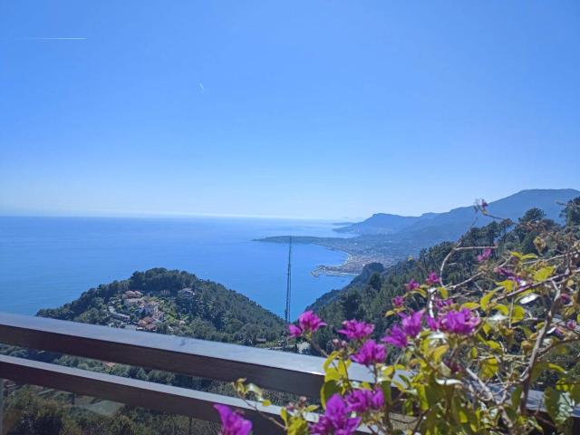Appartement location à Le Careï, Menton