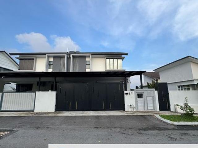 House for sale in Sendayan Village, Negeri Sembilan