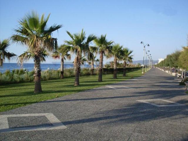 Locale Commerciale in vendita a Venetico, Sicilia