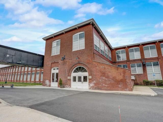 Apartment for rent in Forestdale, Rhode Island