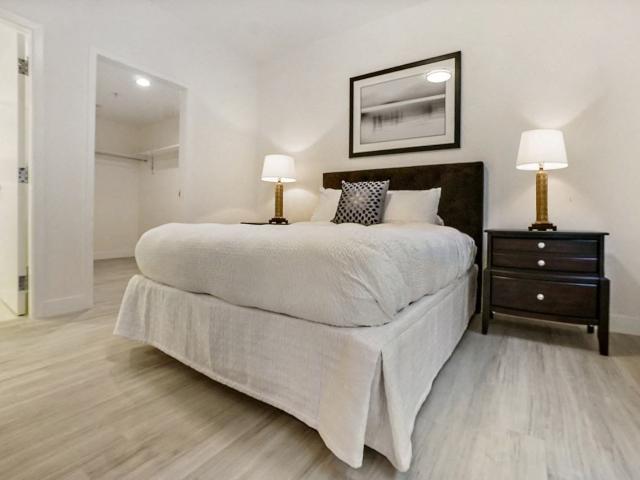 Apartment for rent in Canoga Park, California