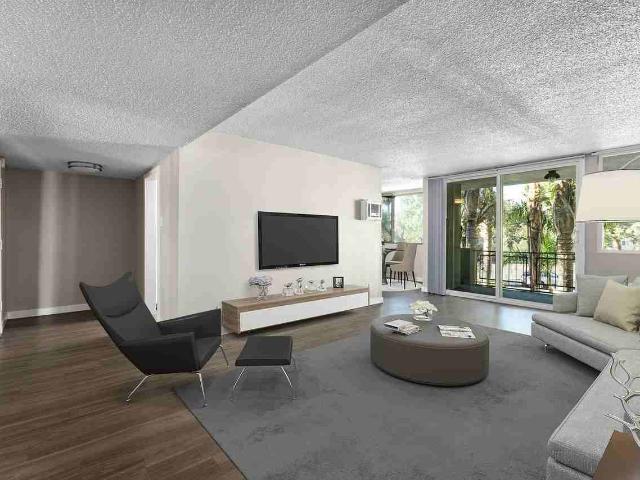 Apartment for rent in Canoga Park, California