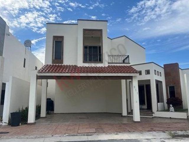 RESIDENCIA CON ALBERCA EN EXCLUSIVO FRACCIONAMIENTO AL NORTE DE SALTILLO