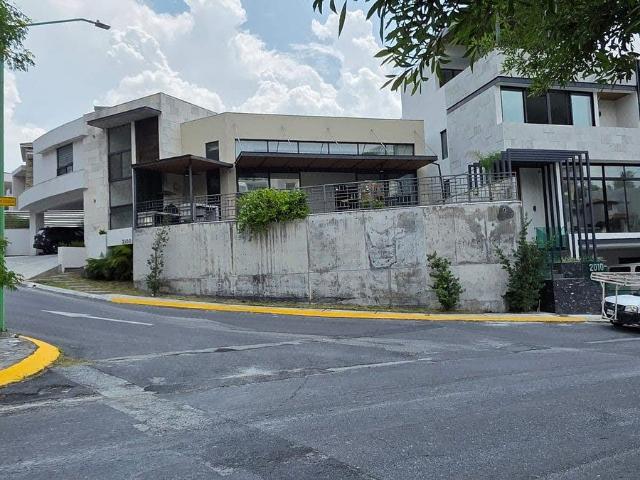 Casa en renta en Contry Las Aguilas, Guadalupe