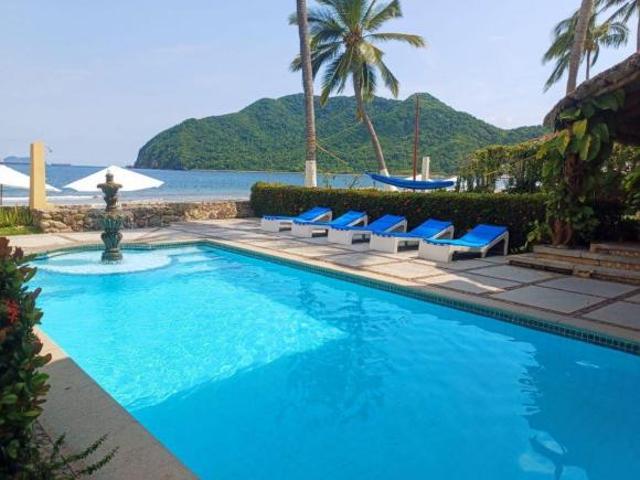 RESIDENCIA DE LUJO FRENTE AL MAR EN CLUB SANTIAGO EN VENTA