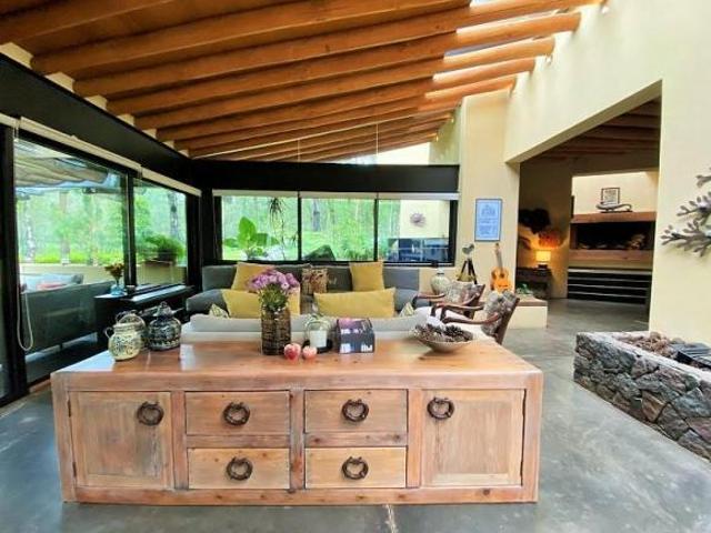 Residencia en Venta – Club de Golf Avándaro, Valle de Bravo