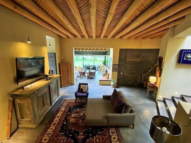 Residencia en Venta – Club de Golf Avándaro, Valle de Bravo