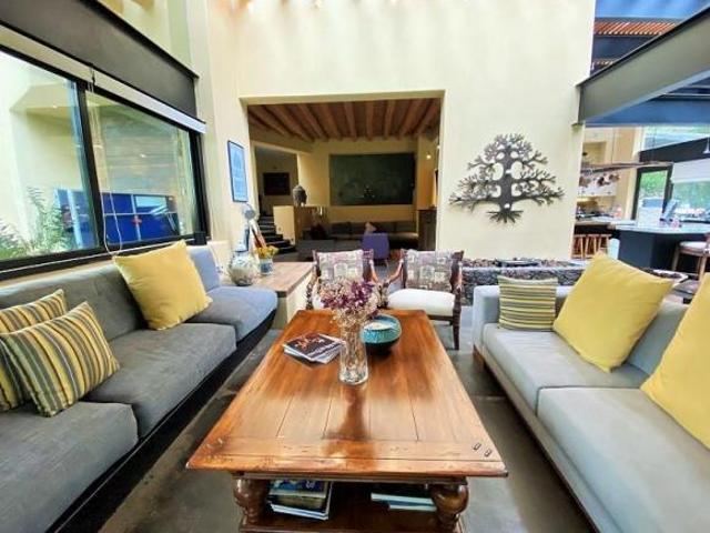 Residencia en Venta – Club de Golf Avándaro, Valle de Bravo