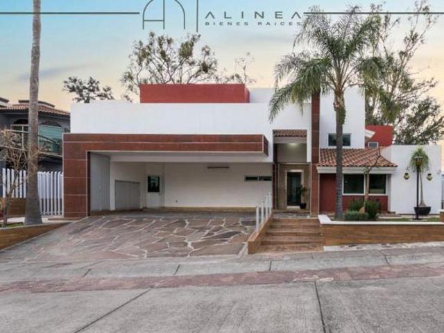 Casa En Condominio en venta en Tlajomulco De Zúñiga, Jalisco