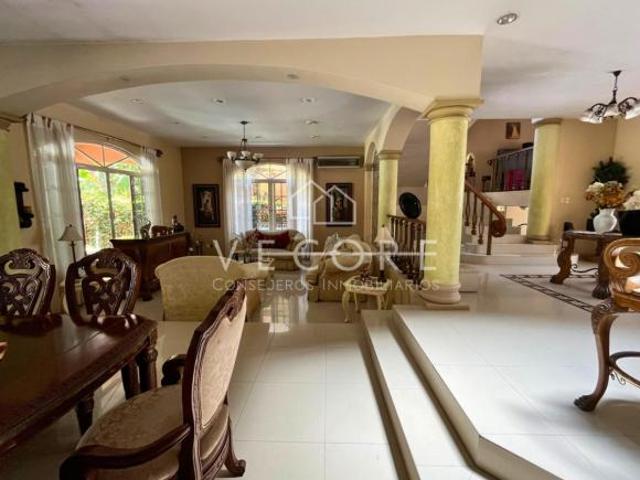 RESIDENCIA EN VENTA EN MANZANILLO, COLIMA