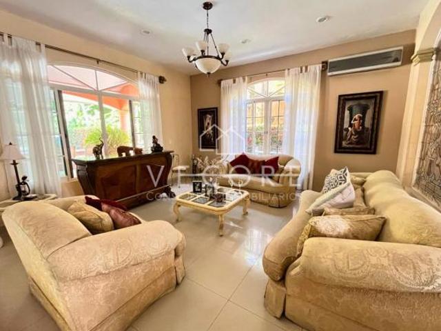 RESIDENCIA EN VENTA EN MANZANILLO, COLIMA