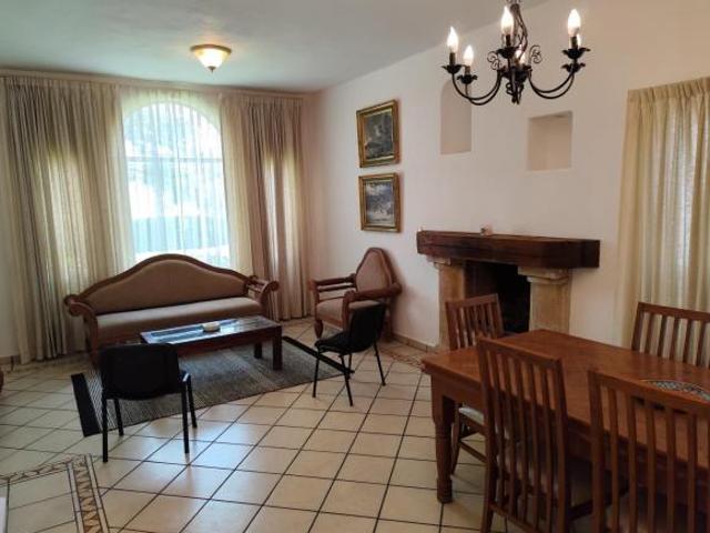 RESIDENCIA MEXICANA CONTEMPORANEA EN SAN ALBERTO